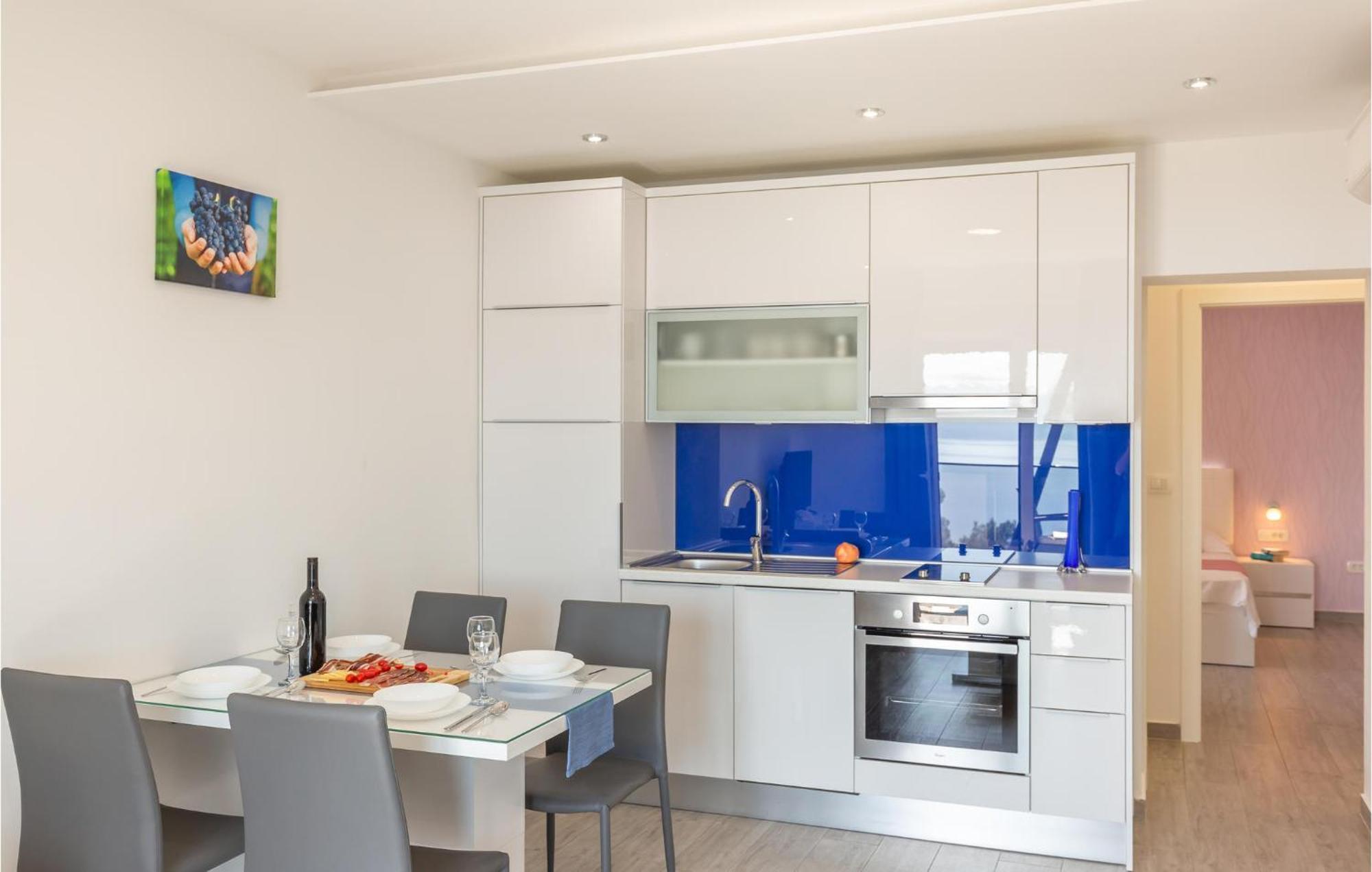 Amazing Apartment In Medici With Kitchen Kutlesa Екстер'єр фото