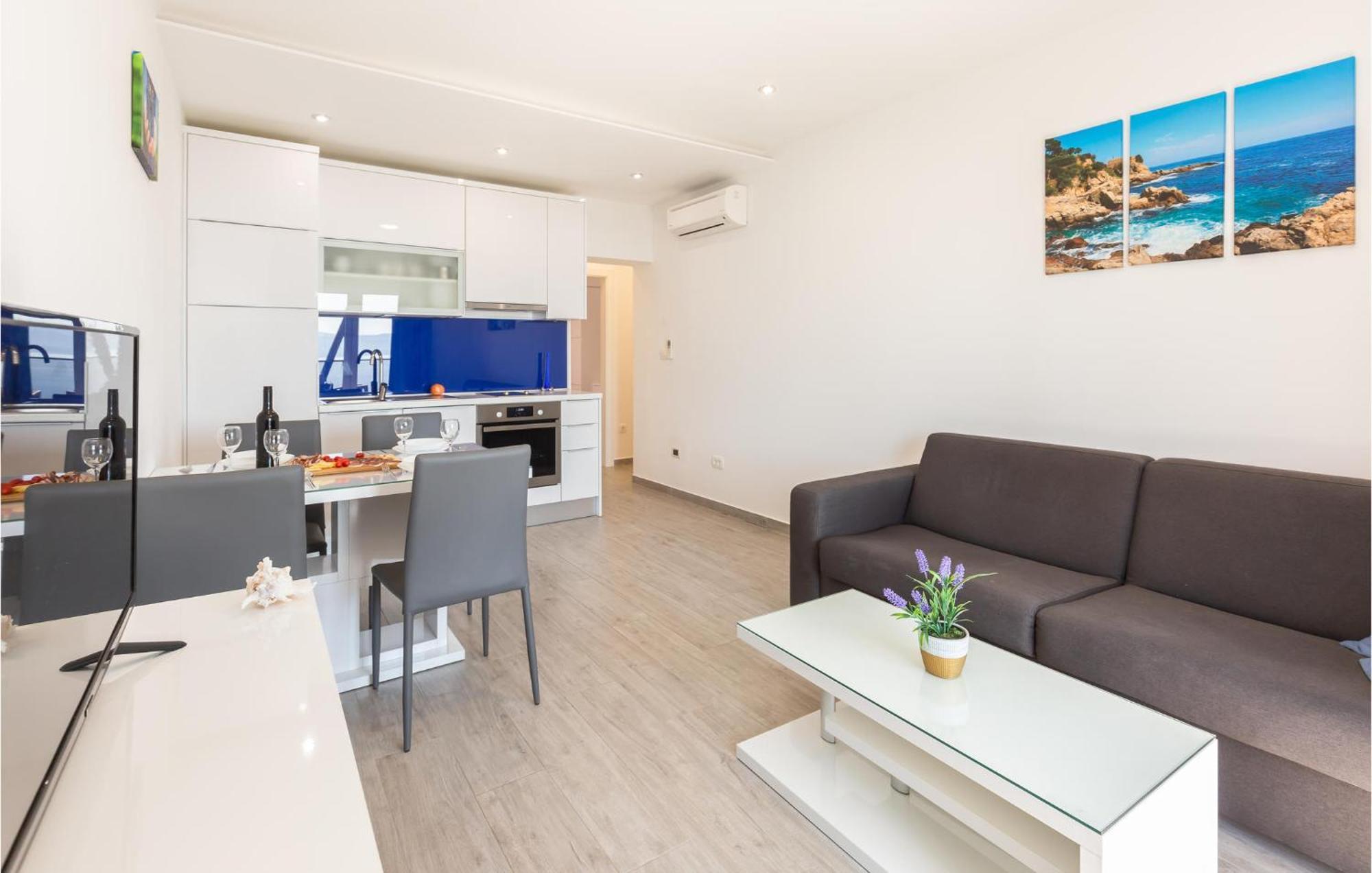 Amazing Apartment In Medici With Kitchen Kutlesa Екстер'єр фото