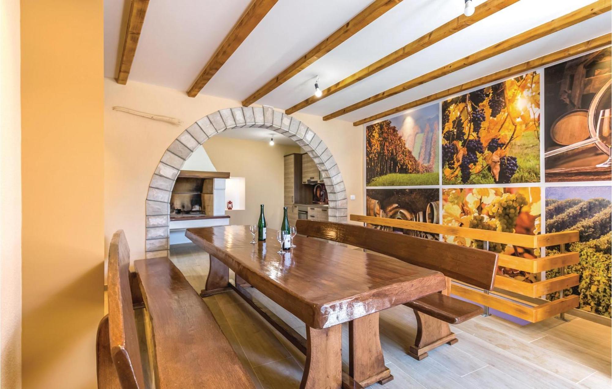 Amazing Apartment In Medici With Kitchen Kutlesa Екстер'єр фото